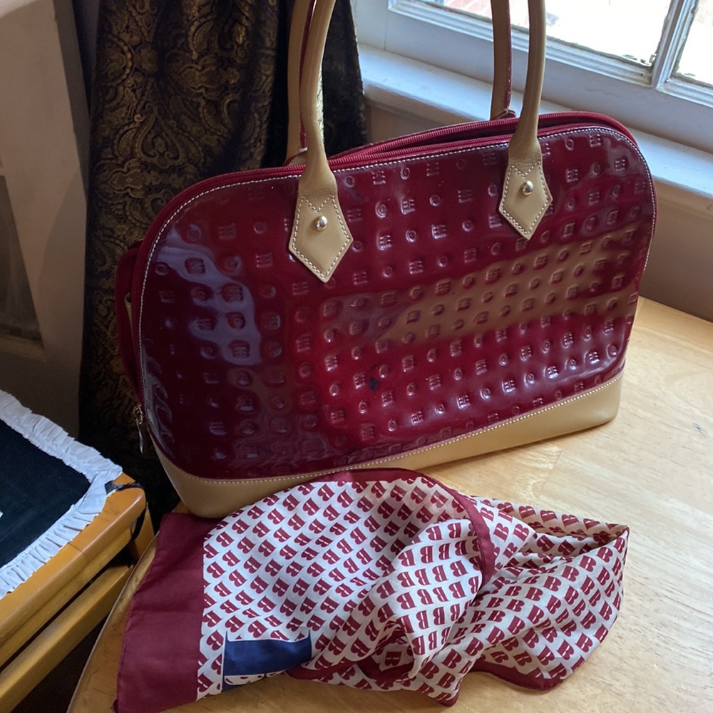 Arcadia handbag purse bag 13x9x6” made in Italy color red patent leather